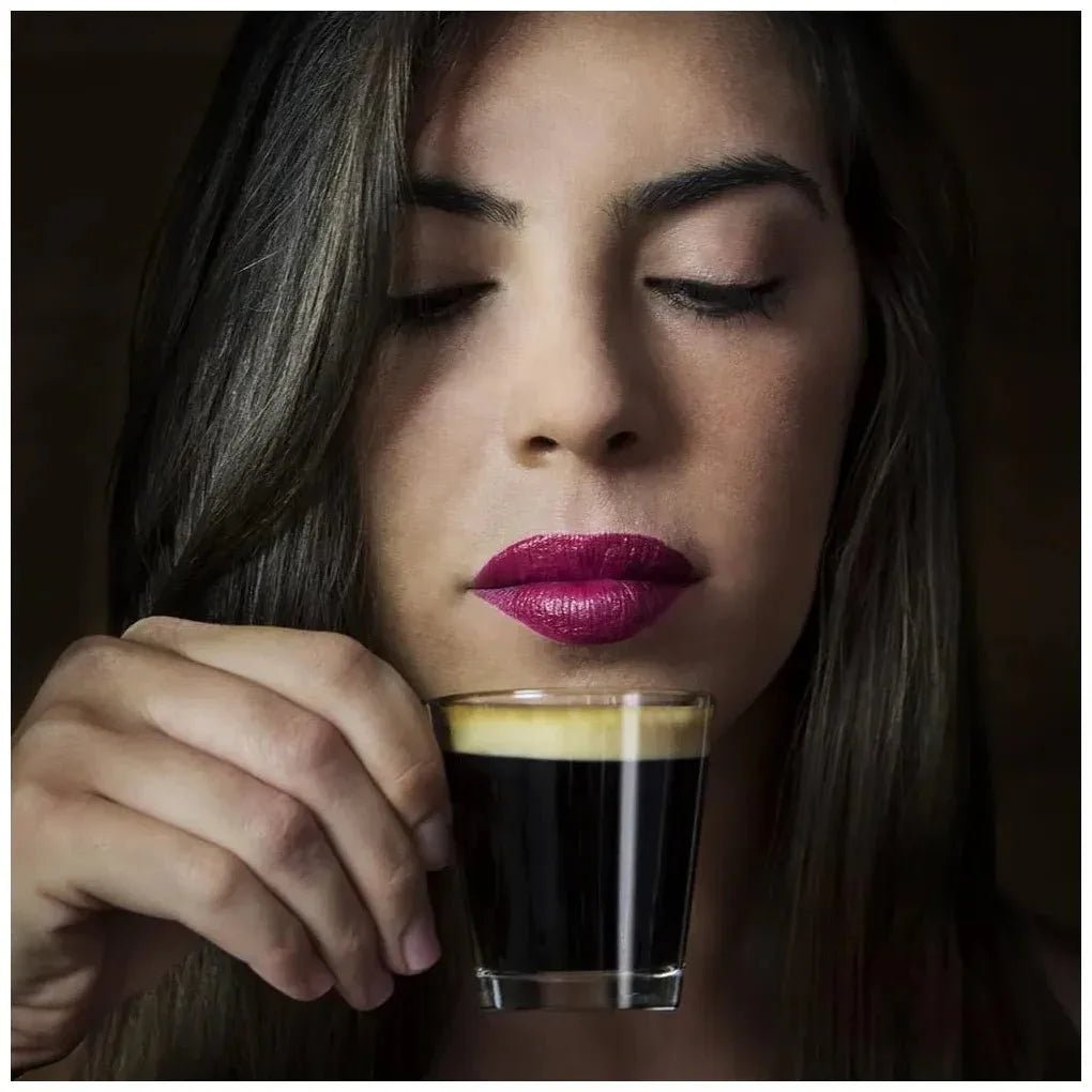 Cafetera Express 20 Bares: Potencia y Elegancia para Amantes del Café de Cecotec 4