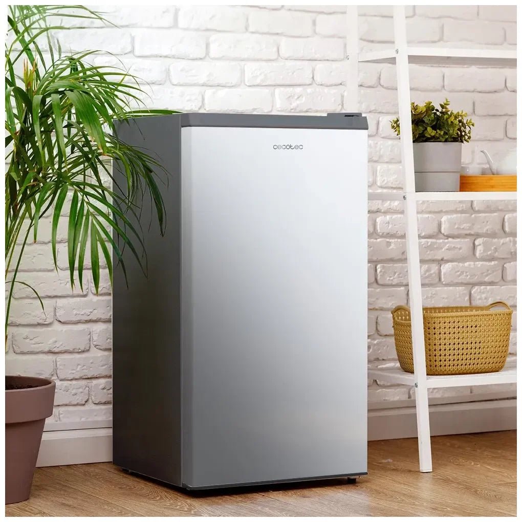 Mini Frigorífico Inox 114L: Compacto, Eficiente y con Luz LED de Cecotec 8