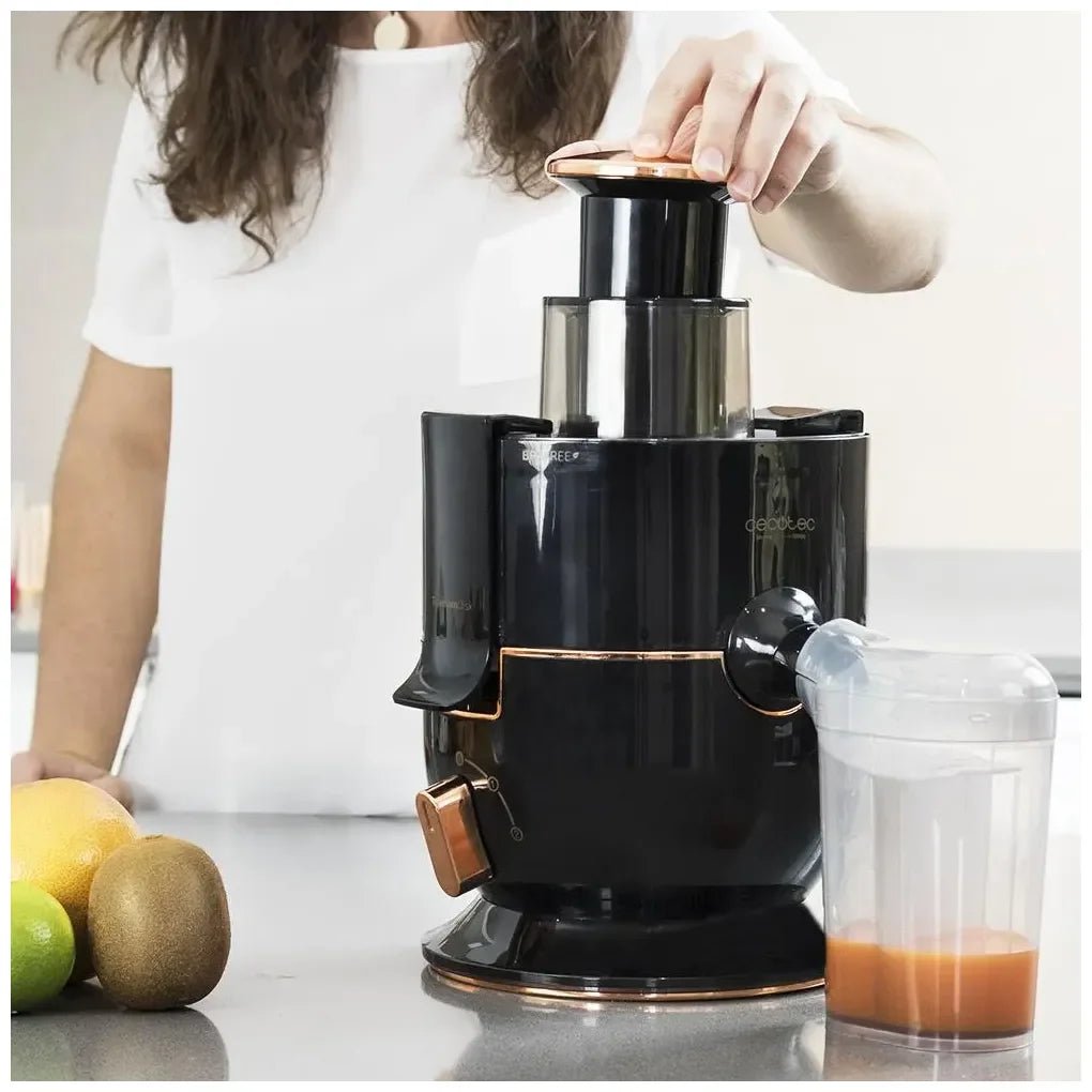 Licuadora ExtremeTitanium 19000: Potencia y Velocidad para Jugos Perfectos de Cecotec 9