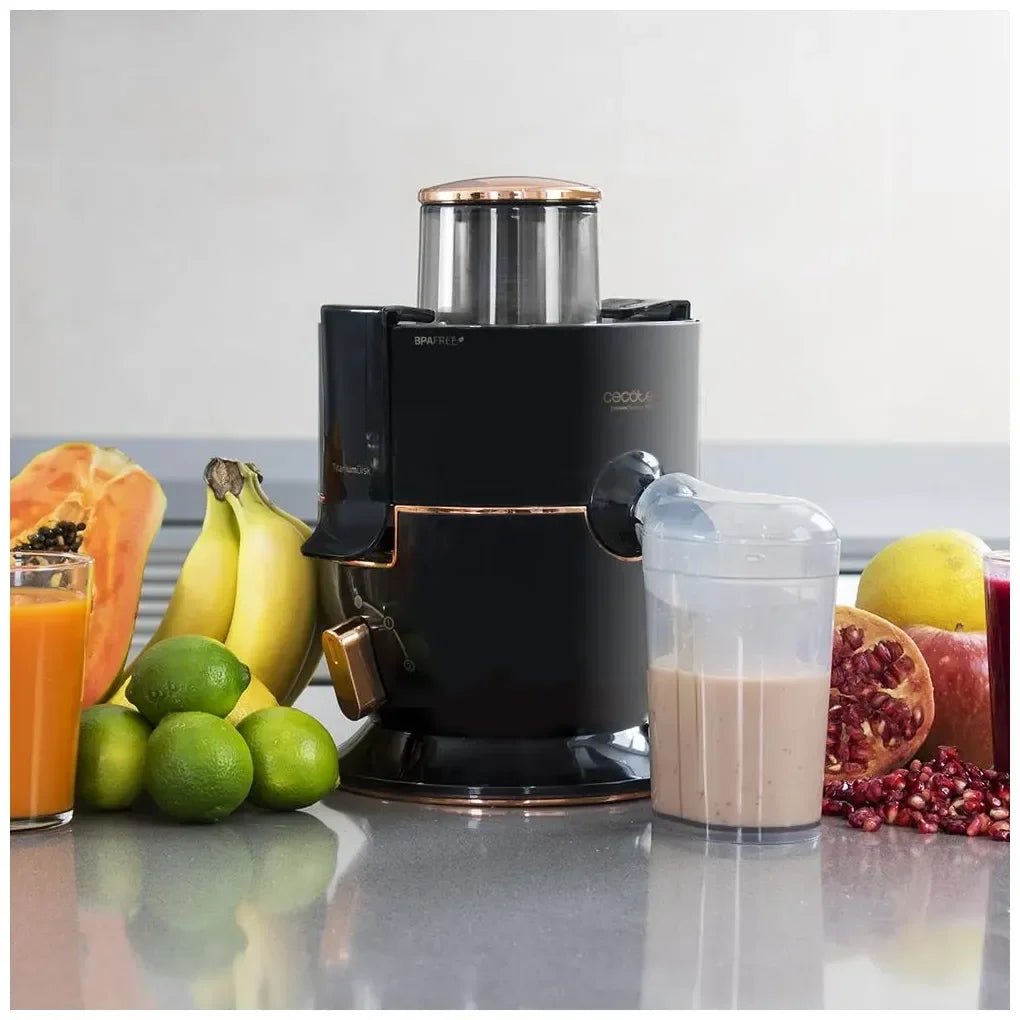 Licuadora ExtremeTitanium 19000: Potencia y Velocidad para Jugos Perfectos de Cecotec 10
