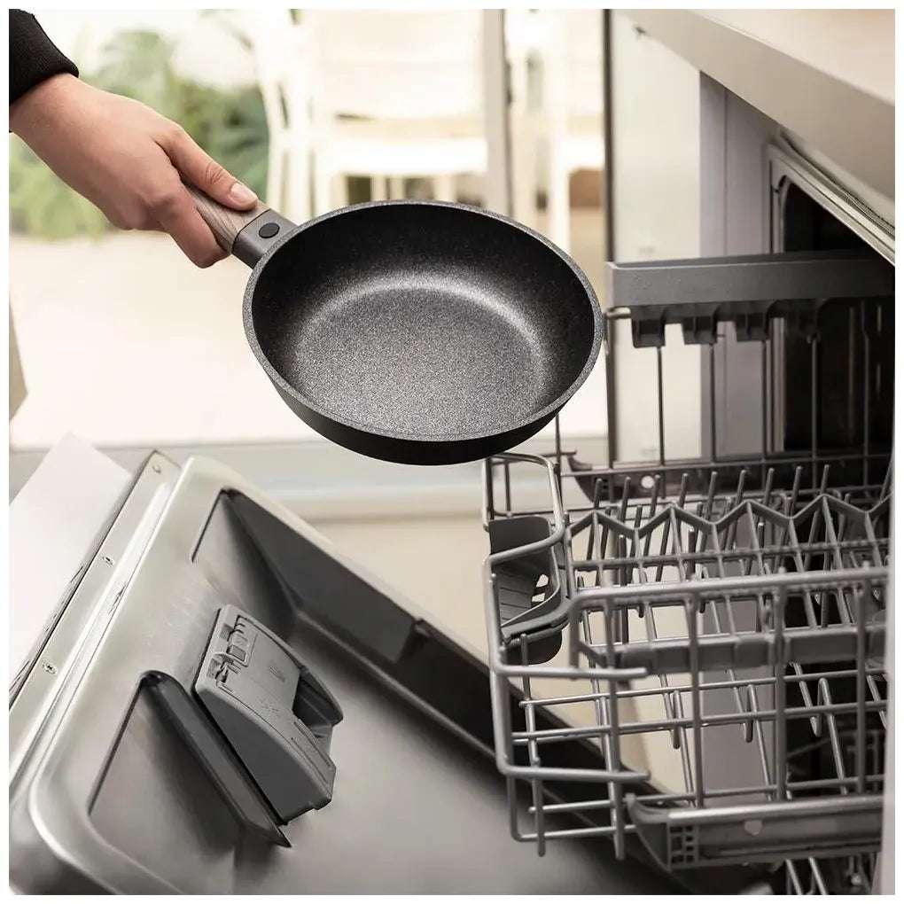 Sartén Antiadherente de Aluminio Fundido 18 cm - Compatible con Todas las Cocinas de Cecotec 7