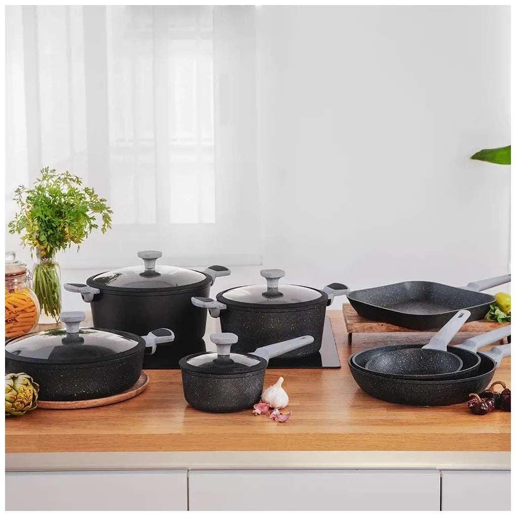 Olla Baja 28cm Polka Exclusive: Calidad, Estilo y Versatilidad en tu Cocina de Cecotec 3