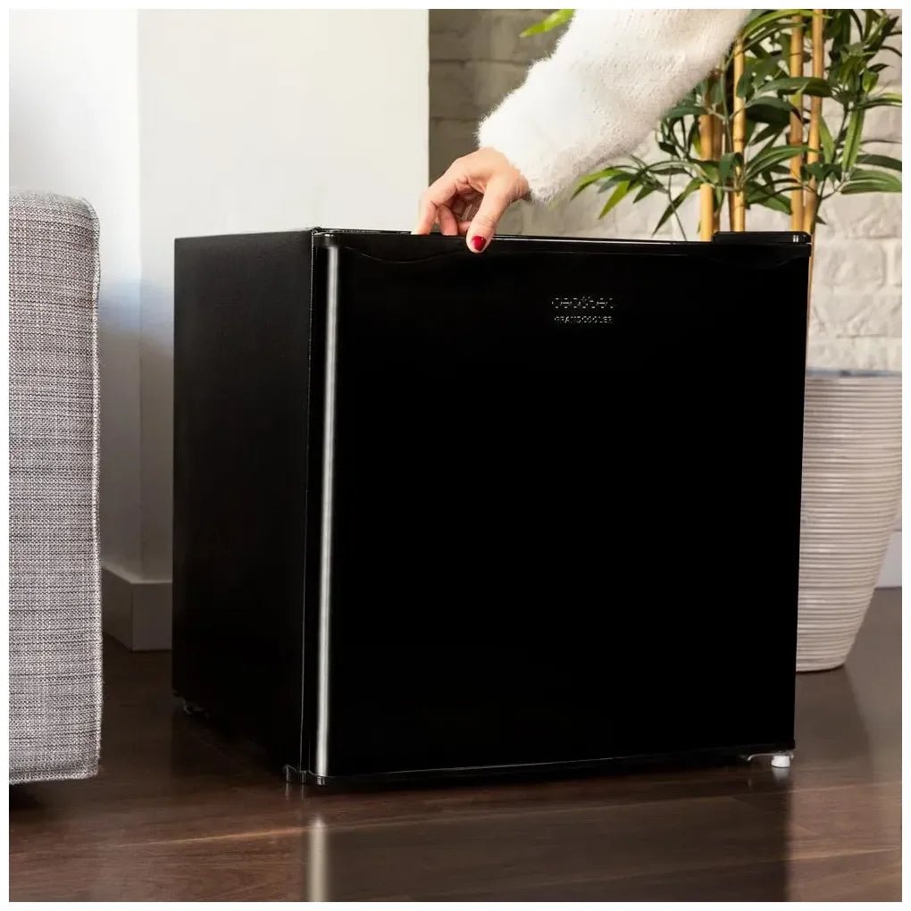 Mini Frigorífico negro 46L con congelador y puerta reversible Clase energética E de Cecotec 7