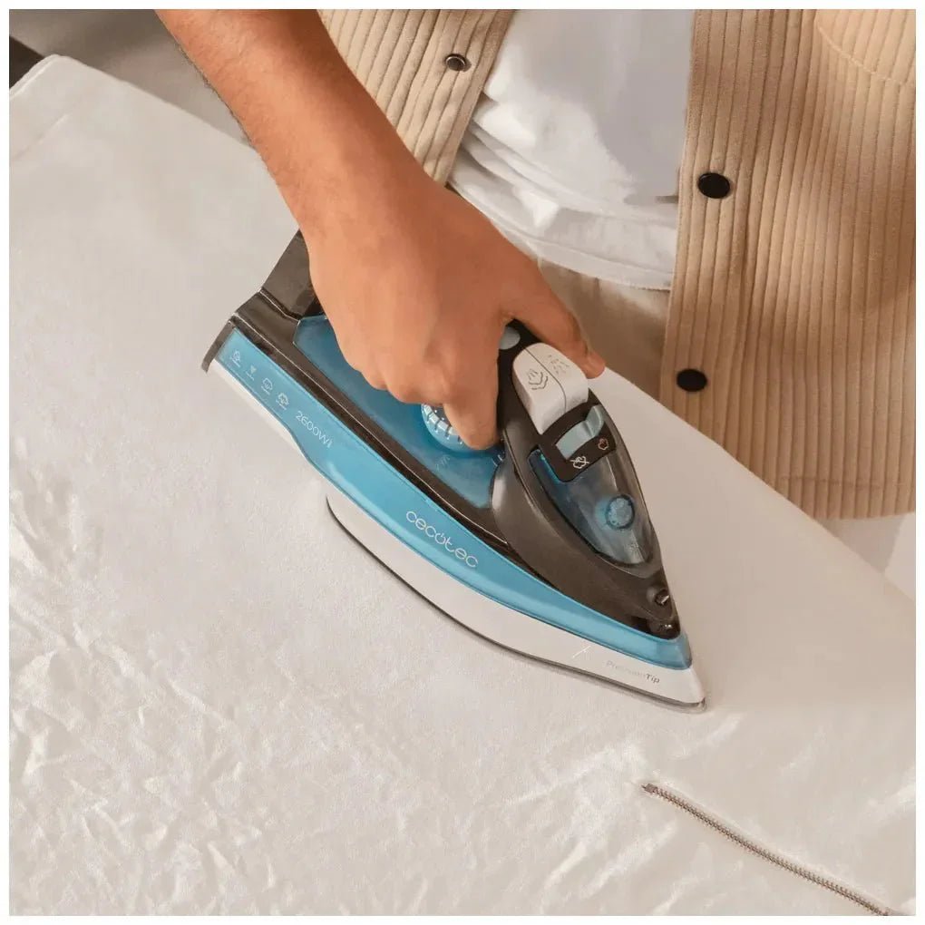 Plancha de vapor 2600W con suela Turbo Slide y sistema antical de Cecotec 10