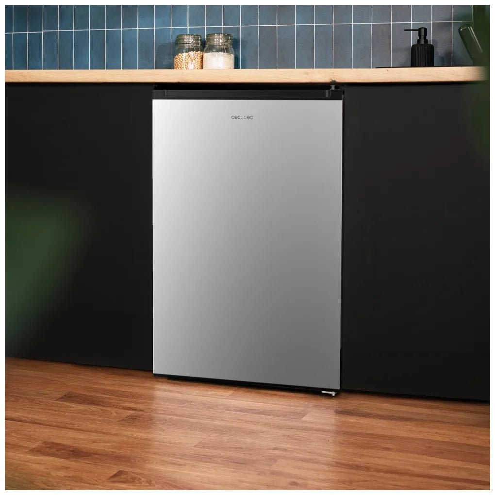 Mini Frigorífico Inox 133L: Compacto, Eficiente y con Función Defrost de Cecotec 11