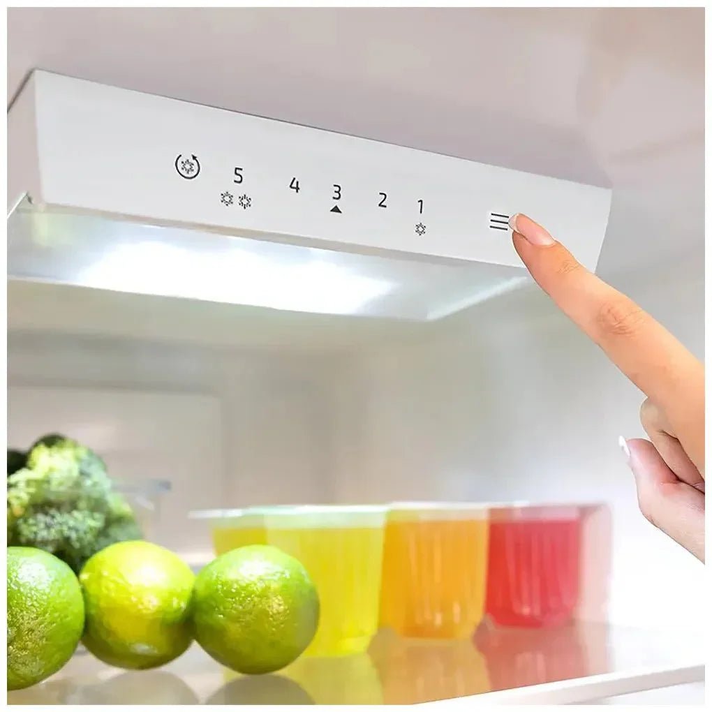 Frigorífico Combi negro 262L con Iluminación LED y control electrónico eficiente de Cecotec 9
