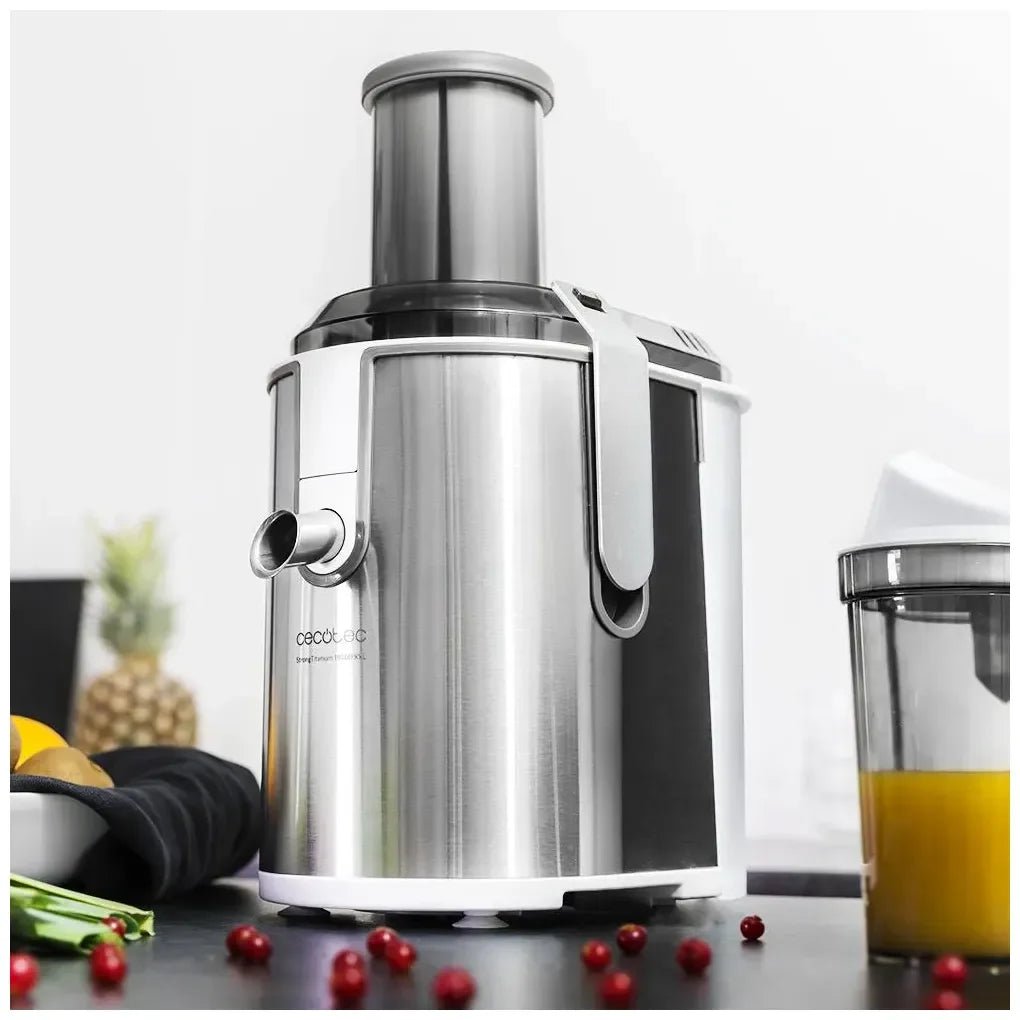 Licuadora ExtremeTitanium 19000 XXL: Potencia y Eficiencia para Jugos Saludables de Cecotec 4