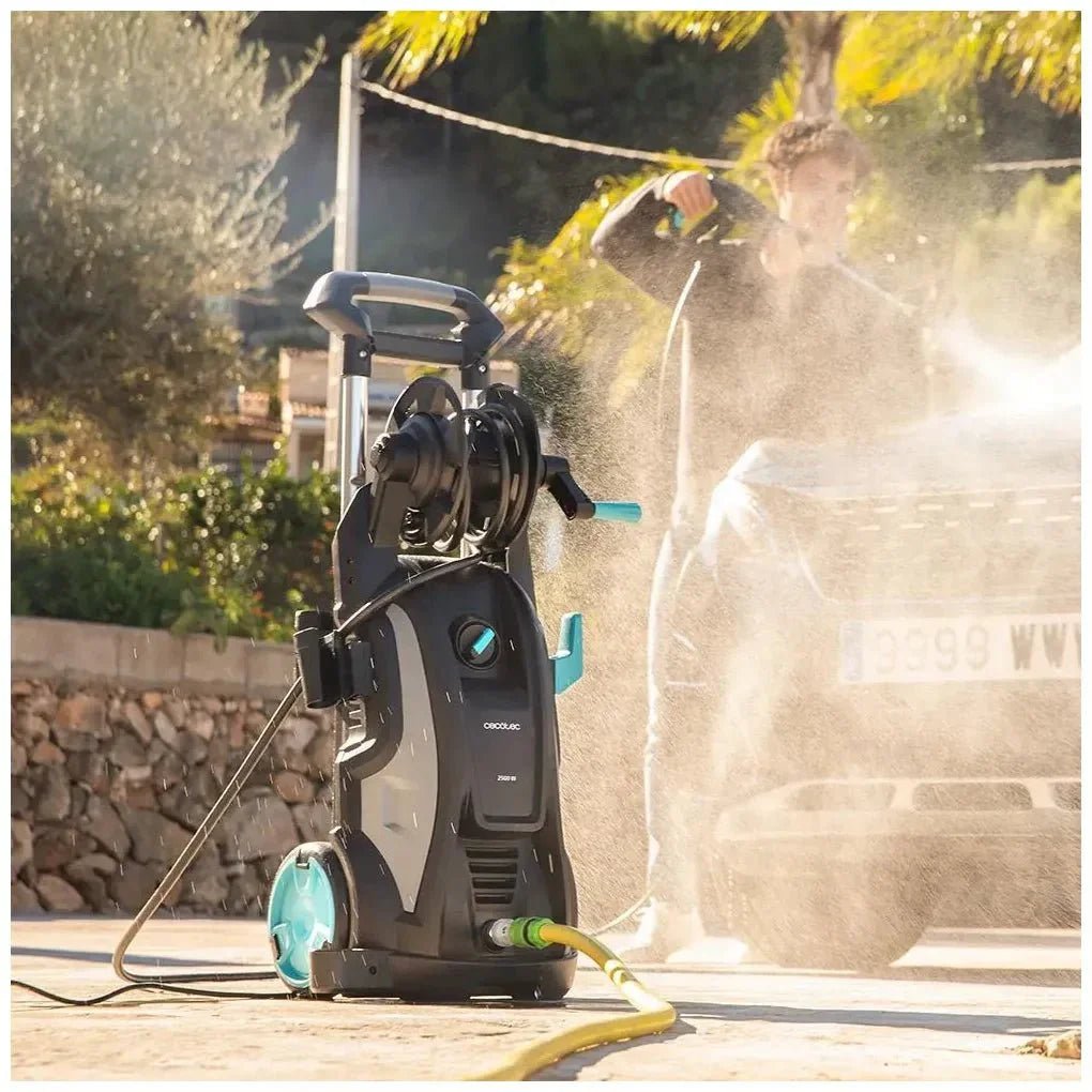 Hidrolimpiadora 2500W potencia y versatilidad para casa y coche de Cecotec 3