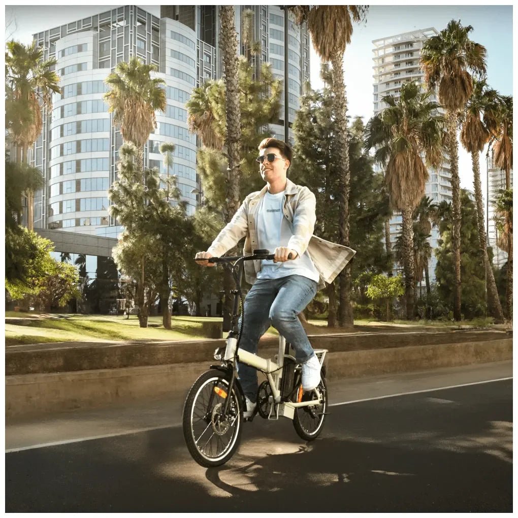 Bicicleta Eléctrica plegable Flexy autonomía 35 km seguridad y comodidad de Cecotec 3