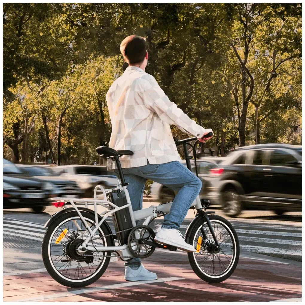 Bicicleta Eléctrica plegable Flexy autonomía 35 km seguridad y comodidad de Cecotec 7