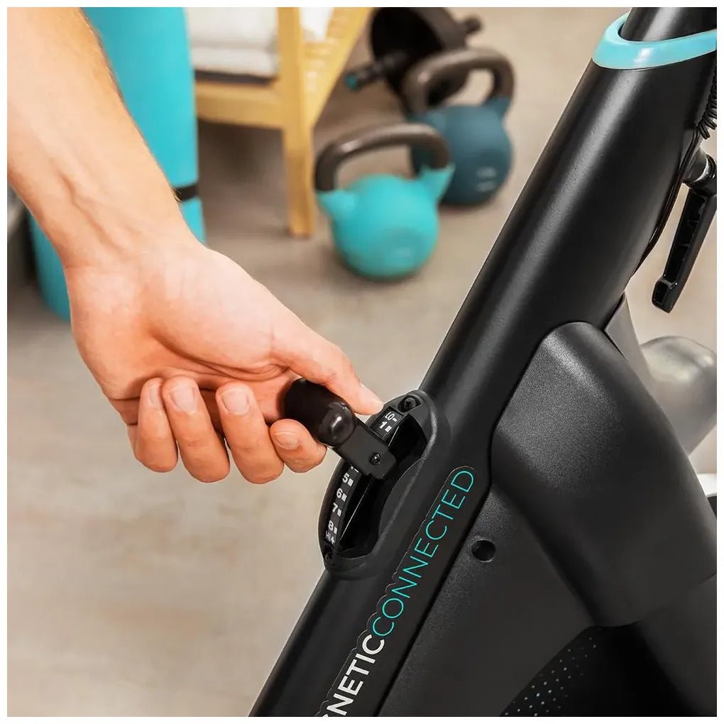 Bicicleta Estática Indoor DrumFit 24000 con volante de inercia de 24 kg resistencia magnética de Cecotec 6