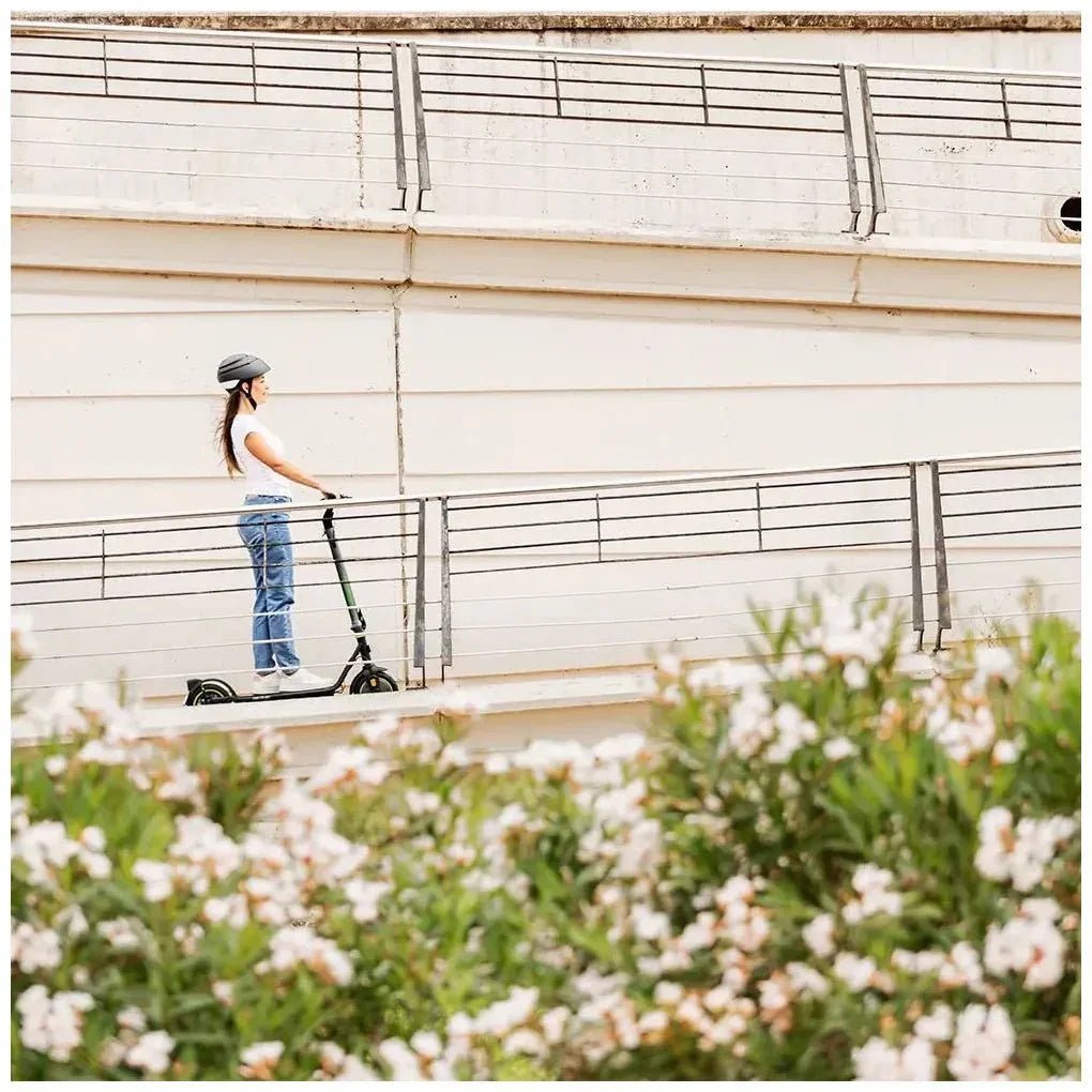 Patinete Eléctrico Bongo D30 potencia seguridad y movilidad urbana sostenible de Cecotec 5
