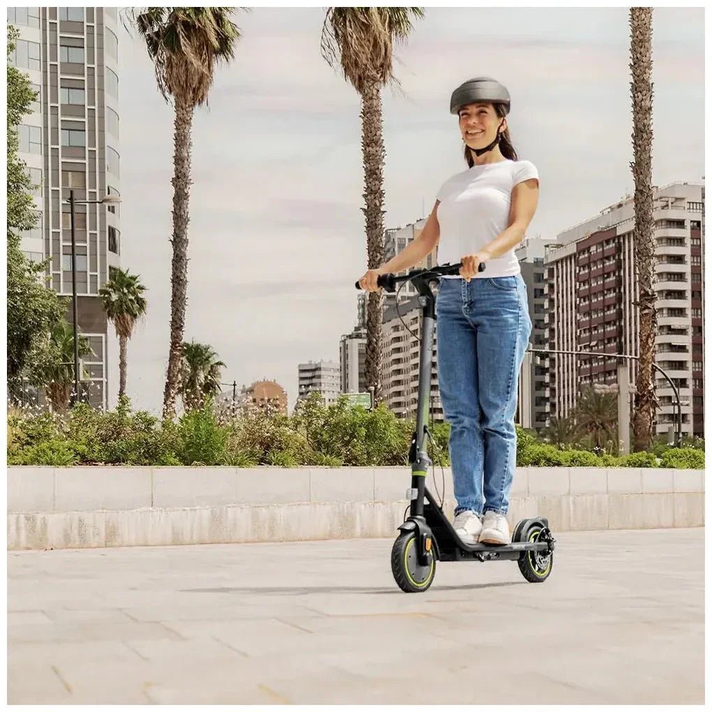 Patinete Eléctrico Bongo D30 potencia seguridad y movilidad urbana sostenible de Cecotec 6