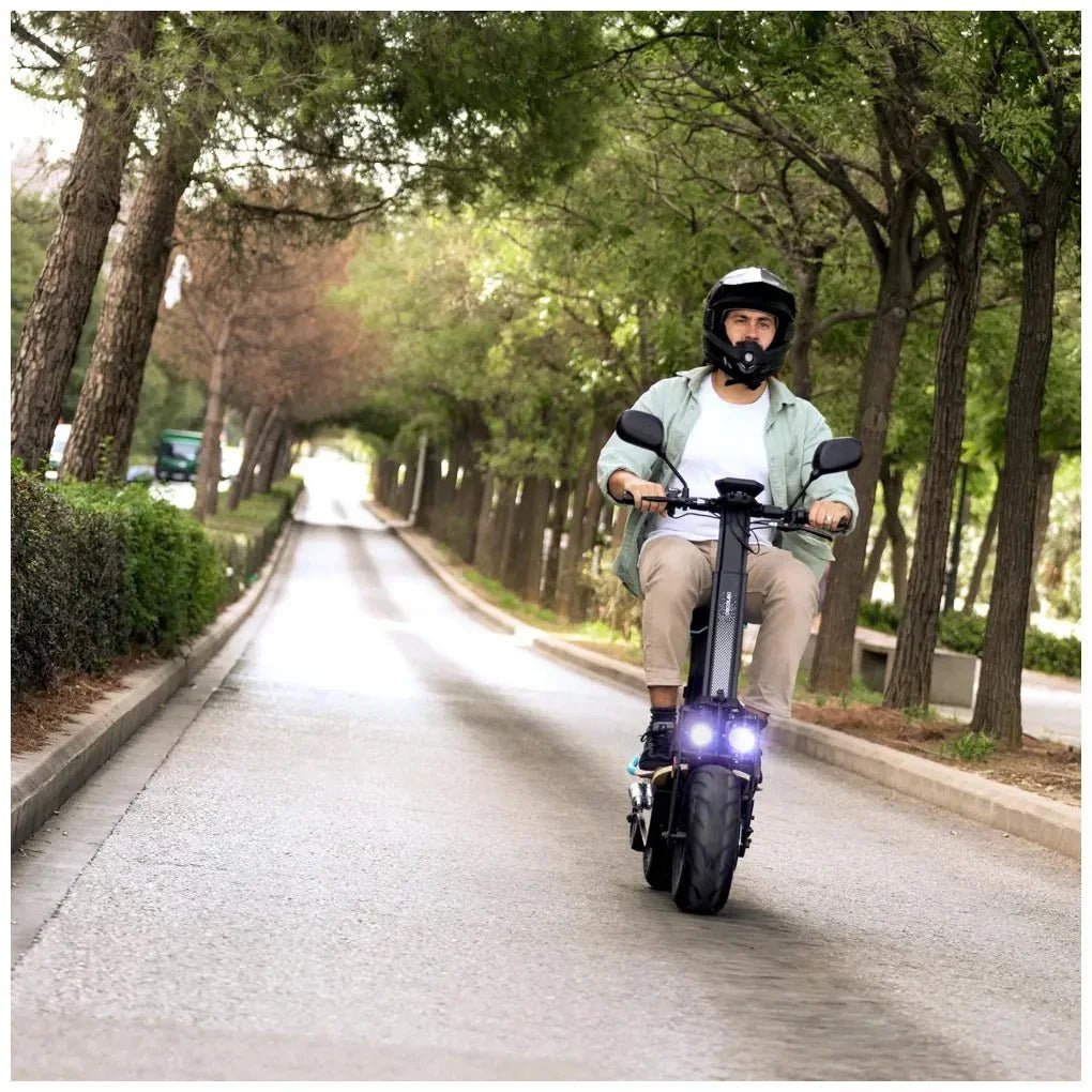 Ciclomotor Eléctrico Makalu Pro con potencia de 1600W doble suspensión batería extraíble y Frenos E de Cecotec 5