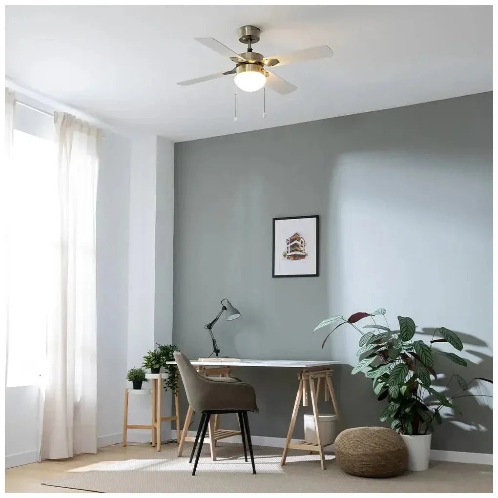 Ventilador de Techo de 42 pulgadas con Iluminación, 3 Niveles de Velocidad y Opciones de Invierno/Verano de Cecotec 3