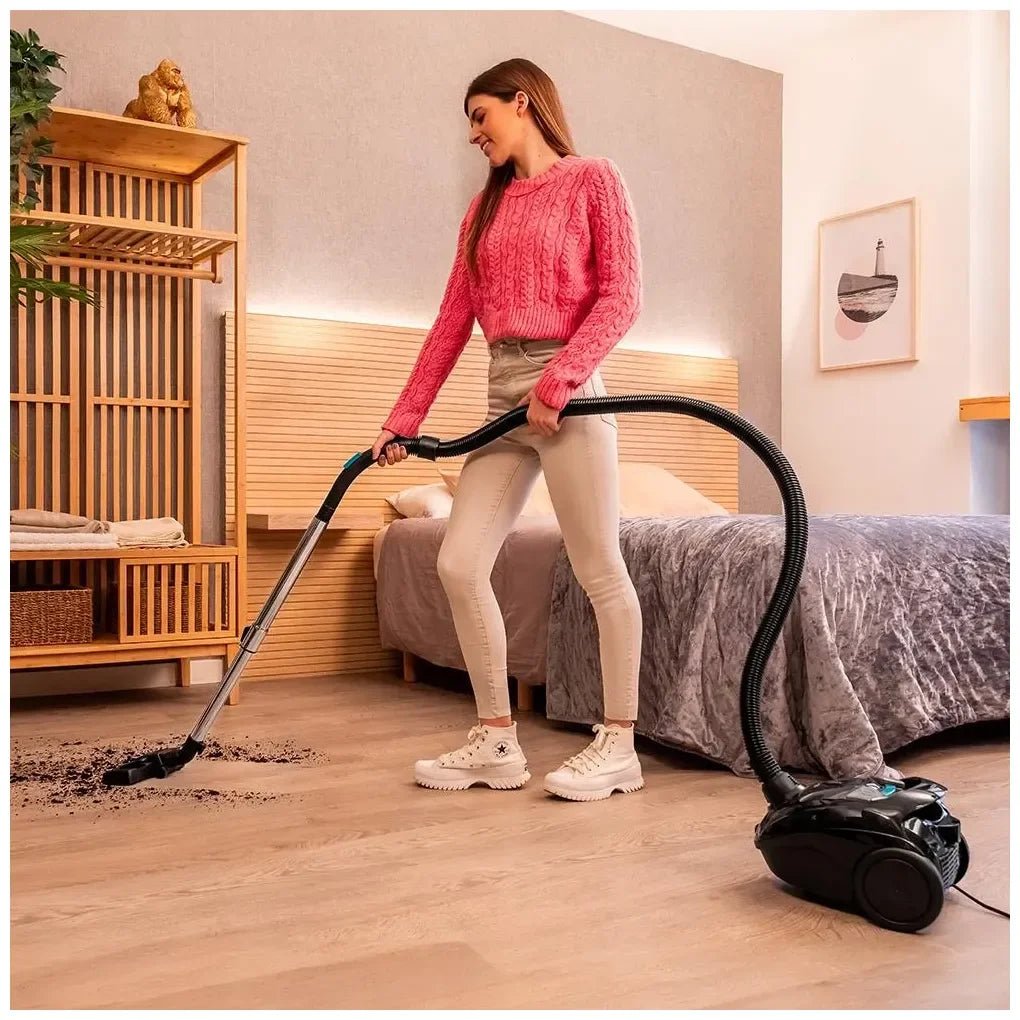Aspirador Trineo 800W: Compacto, Potente y Eficiente para Todo Tipo de Superficies de Cecotec 3