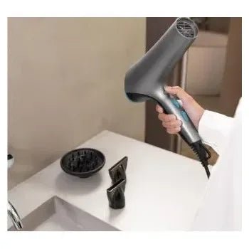 Secador de Pelo con difusor y dos boquillas Bamba IoniCare 5320 Flashlook Black de Cecotec 10