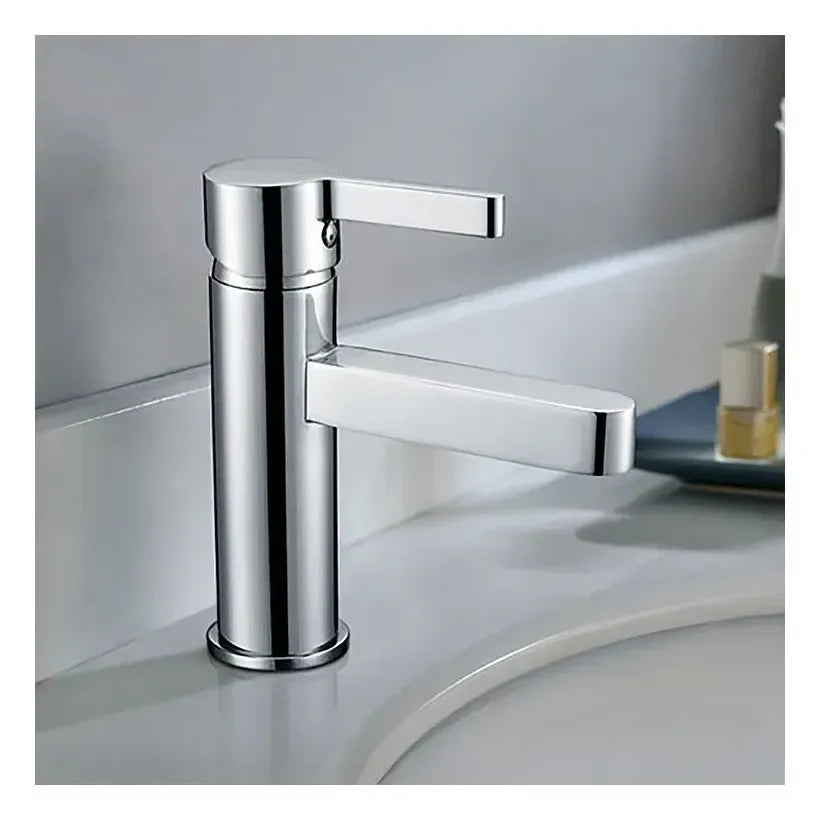 Grifo monomando para lavabo fabricado en latón con un acabado cromado Fussion de GME 2