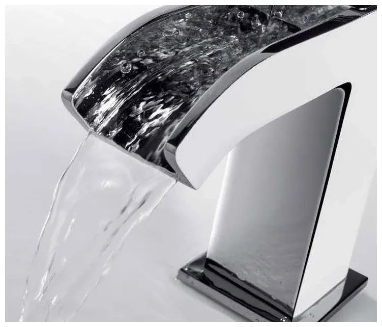 Grifo monomando para lavabo de latón con caño rectangular y acabado cromado Cuadro TRES 1