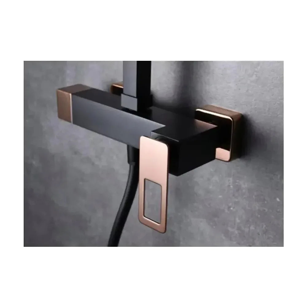 Detalle de acabado y materiales de Columna de ducha con un diseño moderno y un acabado negro mate y oro rosa Suecia de Imex