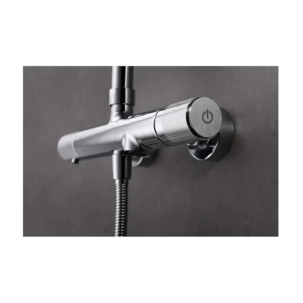 Vista principal de Columna de ducha termostática con una barra extensible hasta los 132 cm Line de Imex