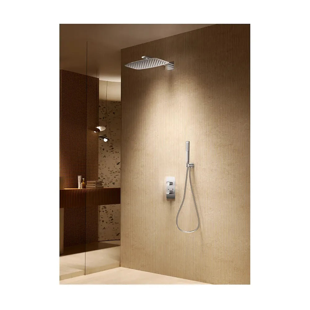 Vista en conjunto ambientada de Conjunto ducha termostático empotrado Toscana negro mate Imex