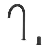 Grifo de cocina monomando de caño alto y curvo acabado en negro mate Manacor de Imex