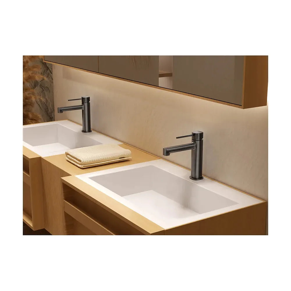 Vista trasera o instalación de Monomando lavabo Firenze black gun metal Imex