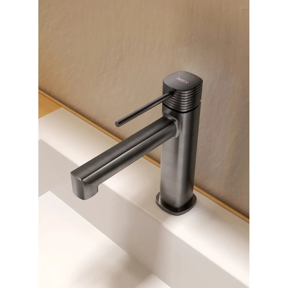 Plano o detalle técnico de Monomando lavabo Firenze oro cepillado Imex (vista 4)