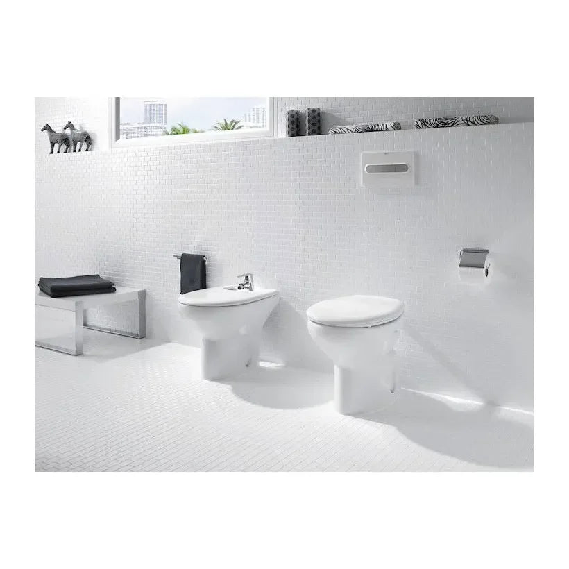 Inodoro con salida vertical de 35,5 cm fabricado en porcelana de color blanco Victoria Roca 2