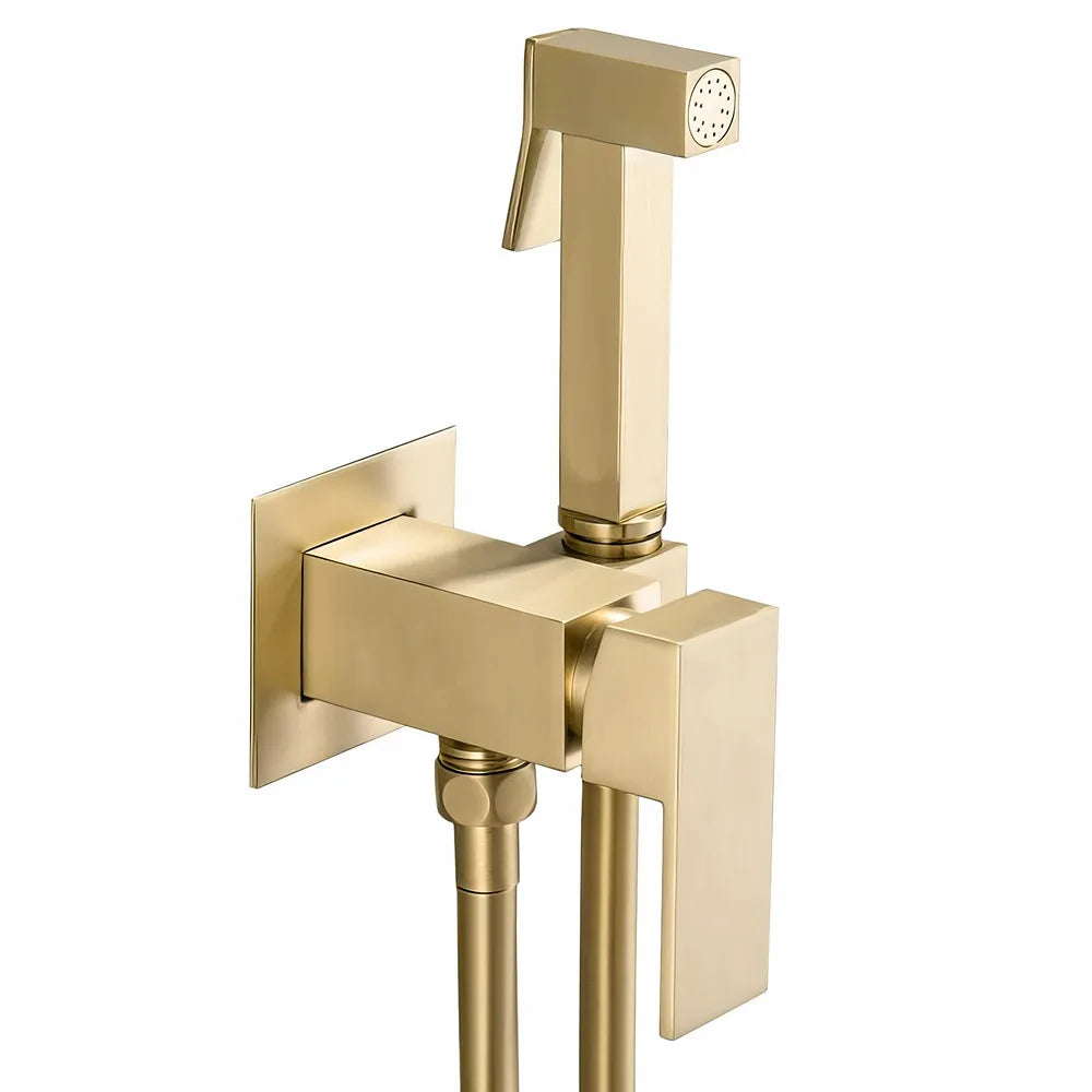 Grifo de bidet empotrado diseño cuadrado acabado oro mate con protección PVD 2 vias agua fría y caliente Tajo de Valaz Valaz